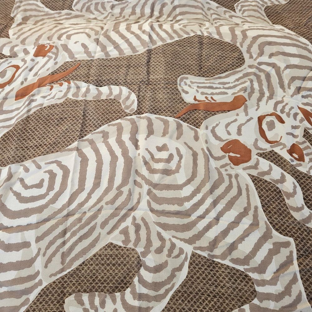 ESCADA 100% Silk Scarf Tiger Animal Print Made in Italy Brown 33 inch Square - Picture 3 of 7